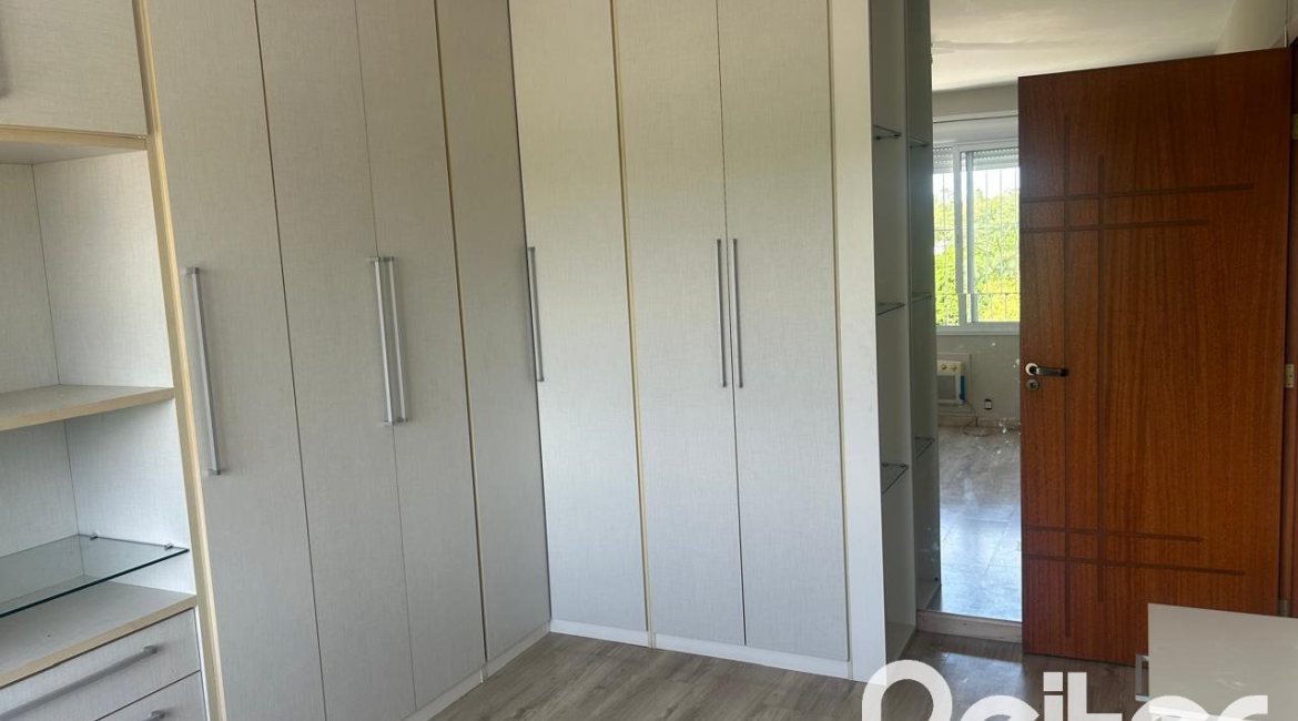 Apartamento à venda com 69m², 2 dormitórios, 1 vaga, no bairro Cristal em Porto Alegre