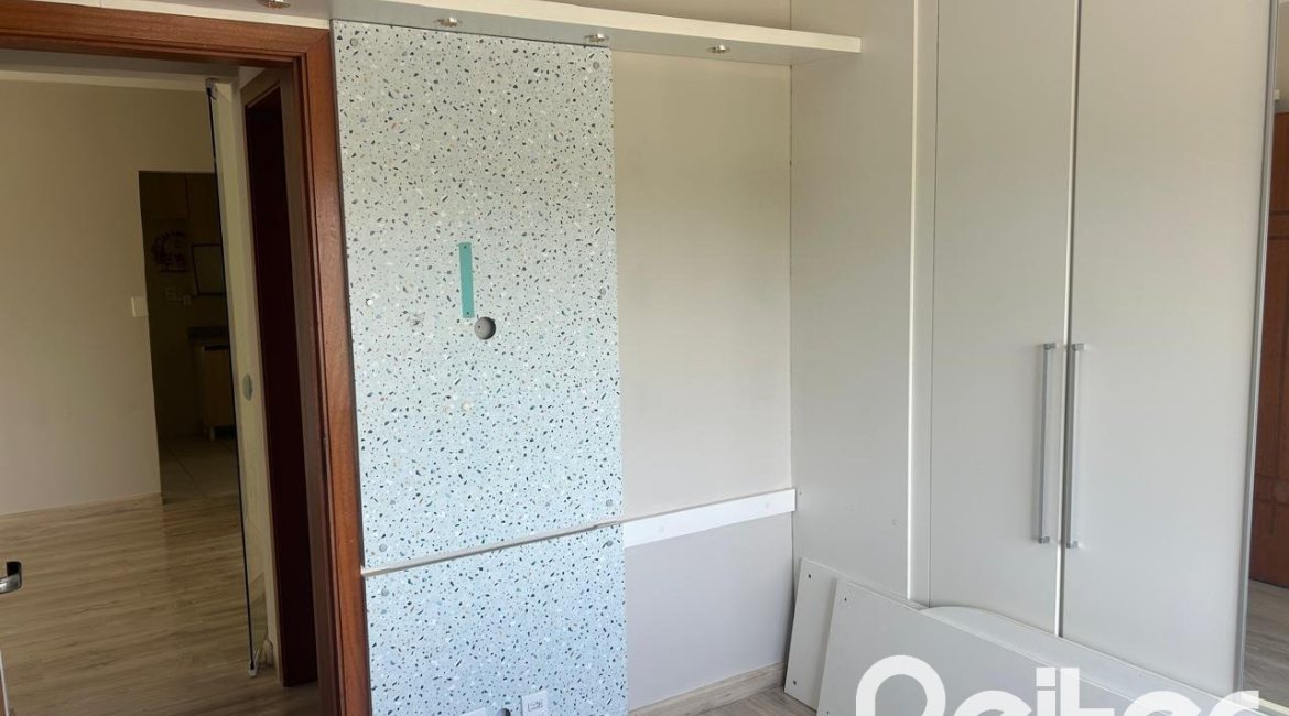 Apartamento à venda com 69m², 2 dormitórios, 1 vaga, no bairro Cristal em Porto Alegre