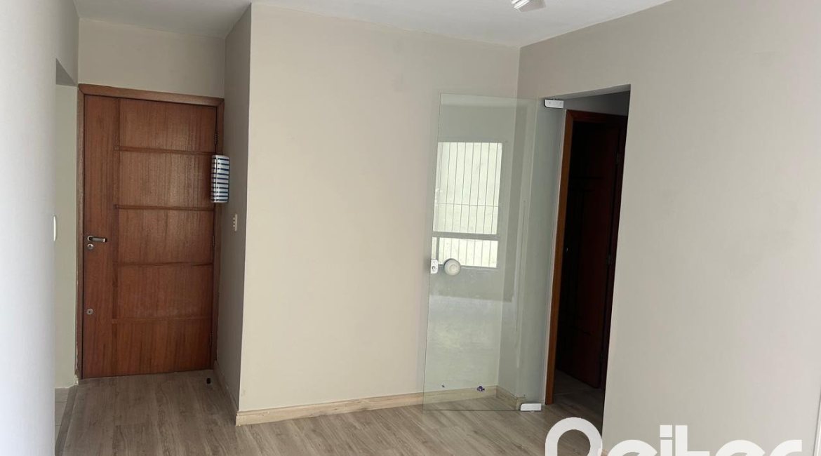 Apartamento à venda com 69m², 2 dormitórios, 1 vaga, no bairro Cristal em Porto Alegre