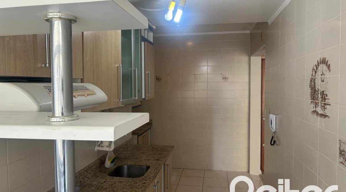 Apartamento à venda com 69m², 2 dormitórios, 1 vaga, no bairro Cristal em Porto Alegre