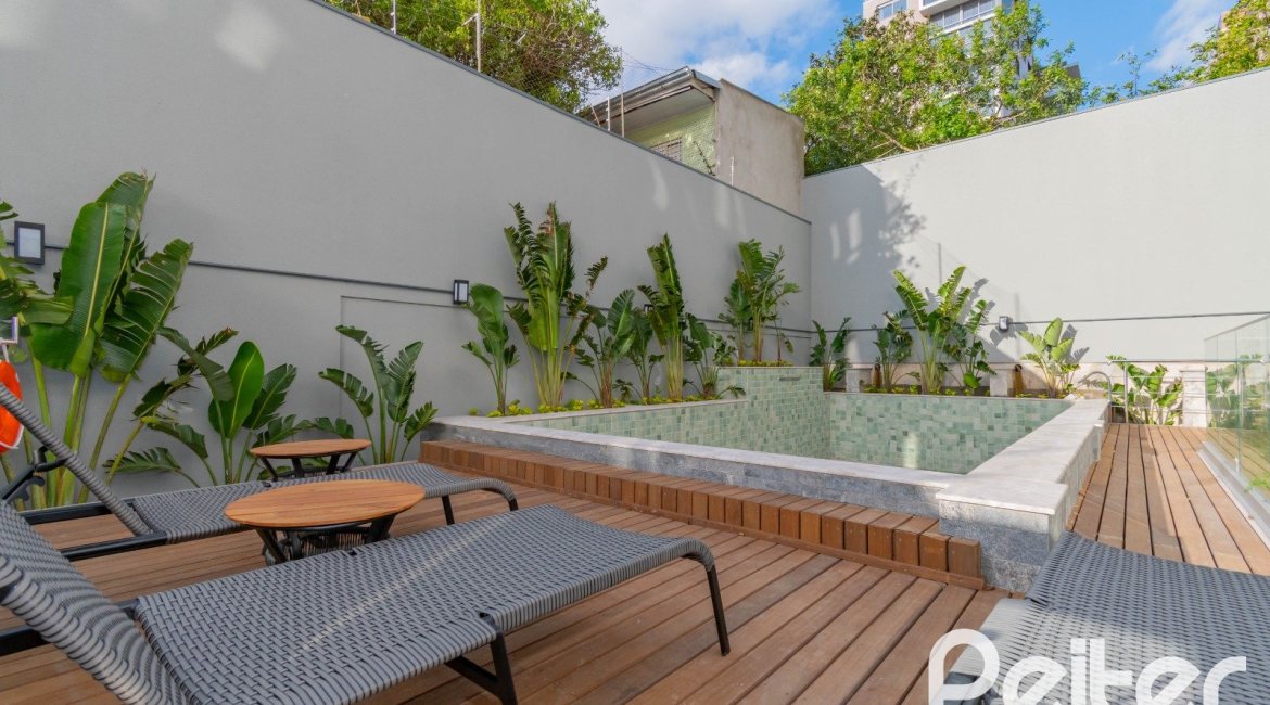 Apartamento à venda com 143m², 3 dormitórios, 1 suíte, 2 vagas, no bairro Tristeza em PORTO ALEGRE