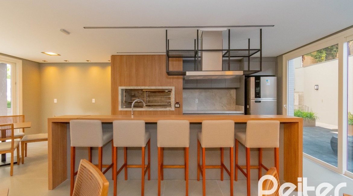 Apartamento à venda com 143m², 3 dormitórios, 1 suíte, 2 vagas, no bairro Tristeza em PORTO ALEGRE