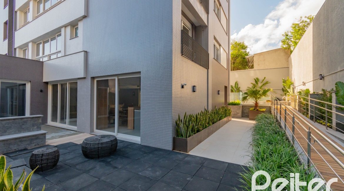 Apartamento à venda com 143m², 3 dormitórios, 1 suíte, 2 vagas, no bairro Tristeza em PORTO ALEGRE