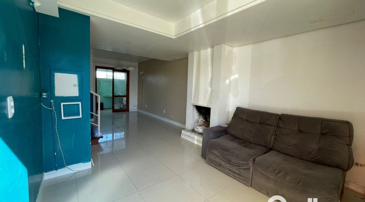 Casa em Condomínio à venda com 98m², 3 dormitórios, 1 suíte, 2 vagas, no bairro Espírito Santo em Porto Alegre