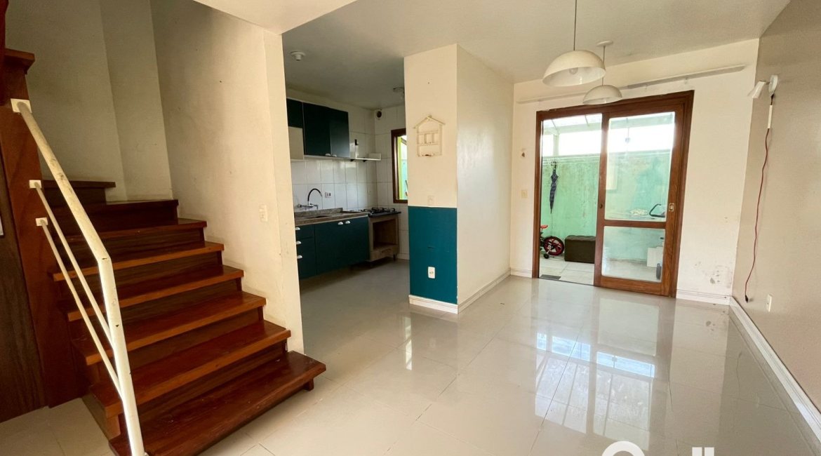 Casa em Condomínio à venda com 98m², 3 dormitórios, 1 suíte, 2 vagas, no bairro Espírito Santo em Porto Alegre