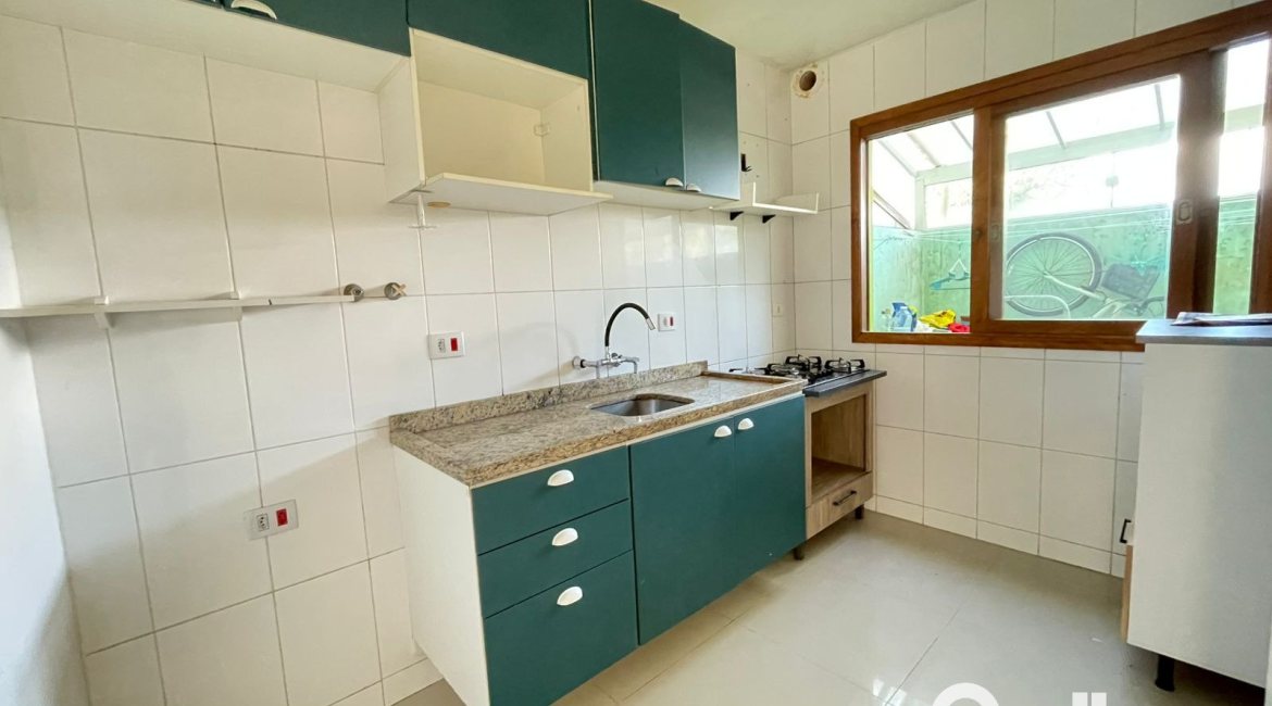 Casa em Condomínio à venda com 98m², 3 dormitórios, 1 suíte, 2 vagas, no bairro Espírito Santo em Porto Alegre