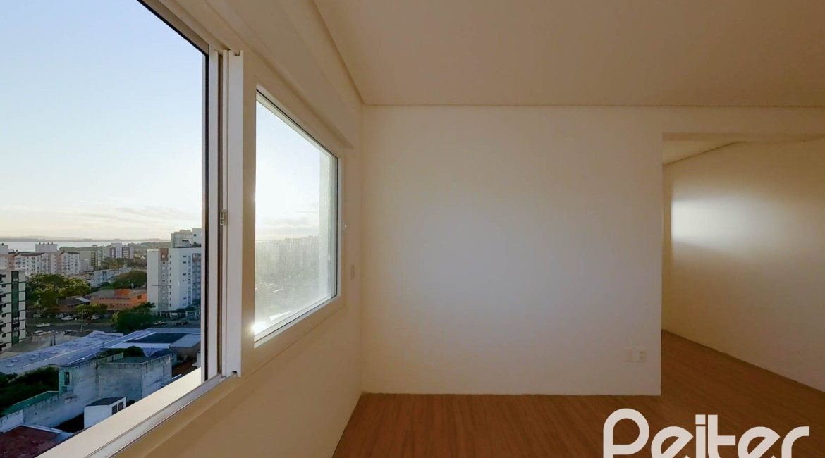 Apartamento à venda com 143m², 3 dormitórios, 1 suíte, 2 vagas, no bairro Tristeza em PORTO ALEGRE