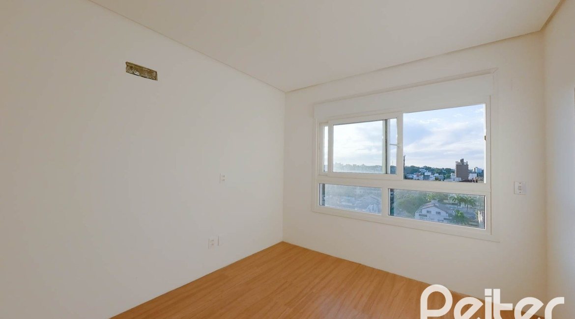 Apartamento à venda com 143m², 3 dormitórios, 1 suíte, 2 vagas, no bairro Tristeza em PORTO ALEGRE