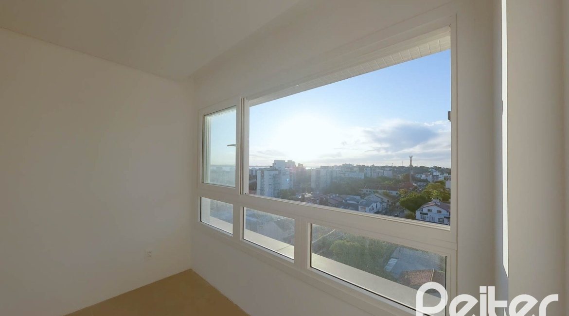 Apartamento à venda com 143m², 3 dormitórios, 1 suíte, 2 vagas, no bairro Tristeza em PORTO ALEGRE