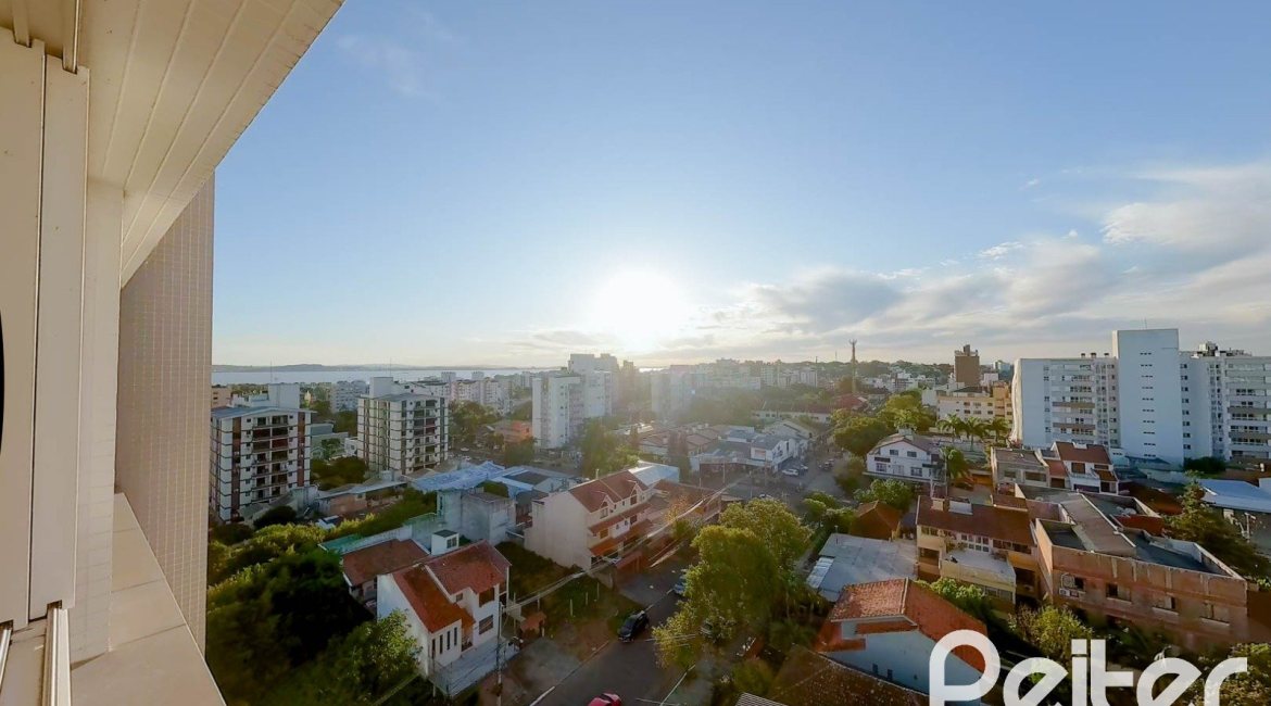 Apartamento à venda com 143m², 3 dormitórios, 1 suíte, 2 vagas, no bairro Tristeza em PORTO ALEGRE