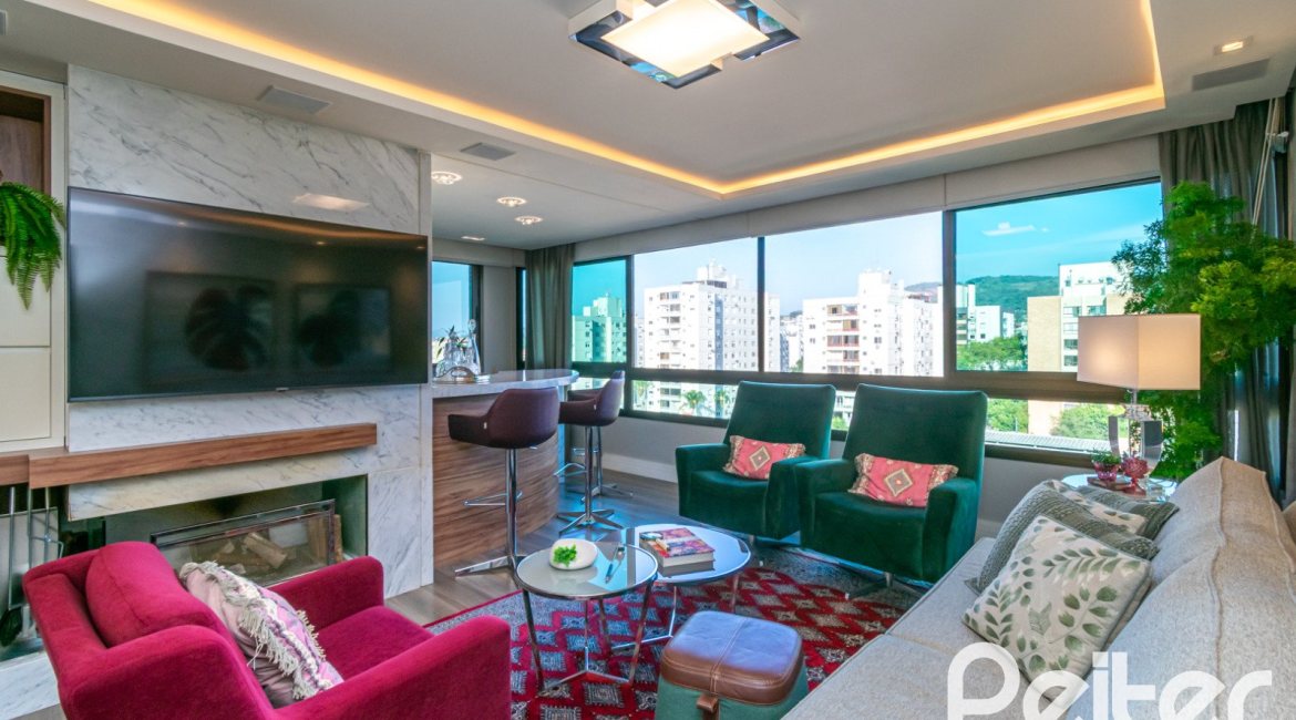 Apartamento à venda com 143m², 3 dormitórios, 1 suíte, 2 vagas, no bairro Tristeza em PORTO ALEGRE