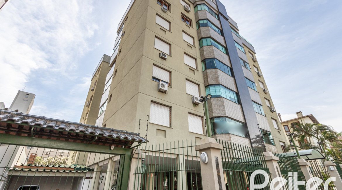 Cobertura à venda com 213m², 3 dormitórios, 1 suíte, 1 vaga, no bairro Tristeza em Porto Alegre