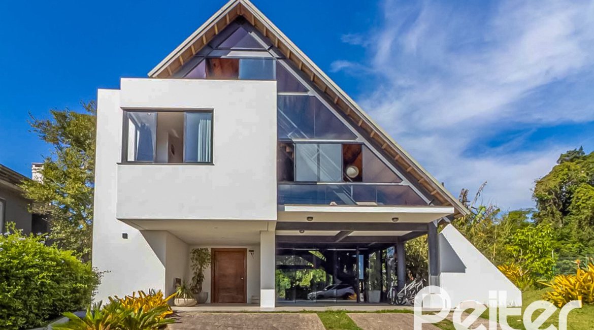 Casa em Condomínio à venda com 395m², 4 dormitórios, 4 suítes, 4 vagas, no bairro Alphaville em PORTO ALEGRE