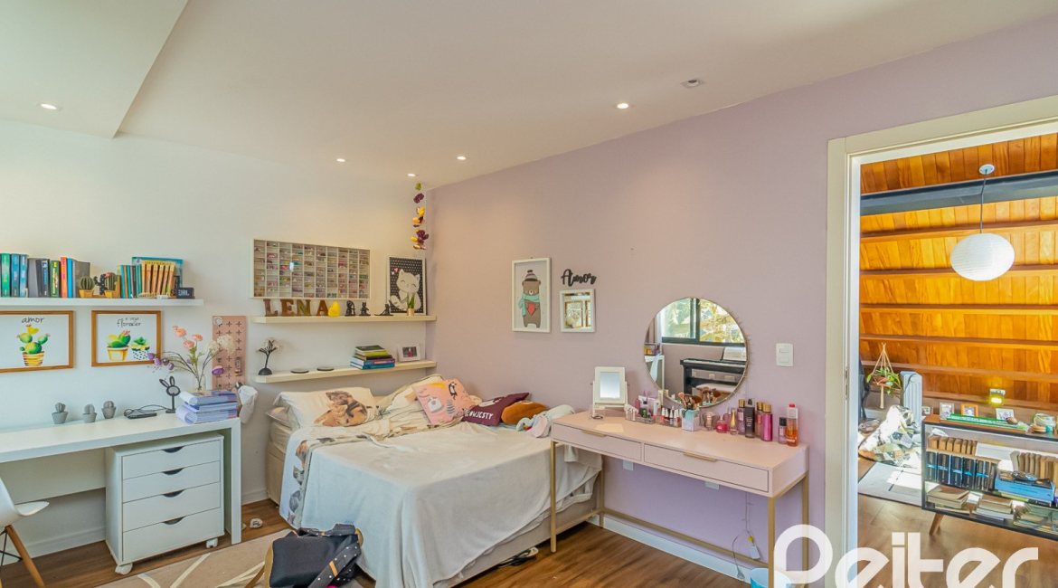 Casa em Condomínio à venda com 395m², 4 dormitórios, 4 suítes, 4 vagas, no bairro Alphaville em PORTO ALEGRE