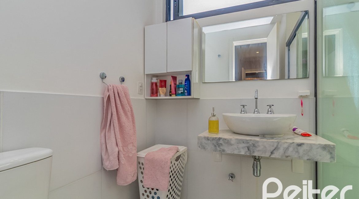 Casa em Condomínio à venda com 395m², 4 dormitórios, 4 suítes, 4 vagas, no bairro Alphaville em PORTO ALEGRE