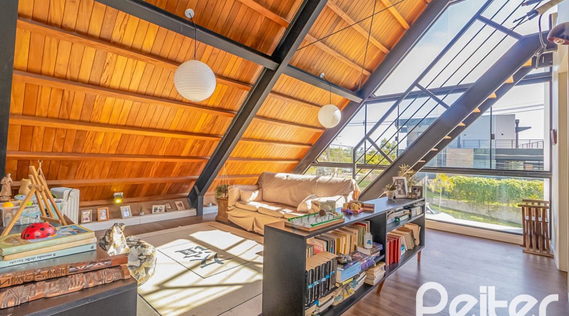 Casa em Condomínio à venda com 395m², 4 dormitórios, 4 suítes, 4 vagas, no bairro Alphaville em PORTO ALEGRE