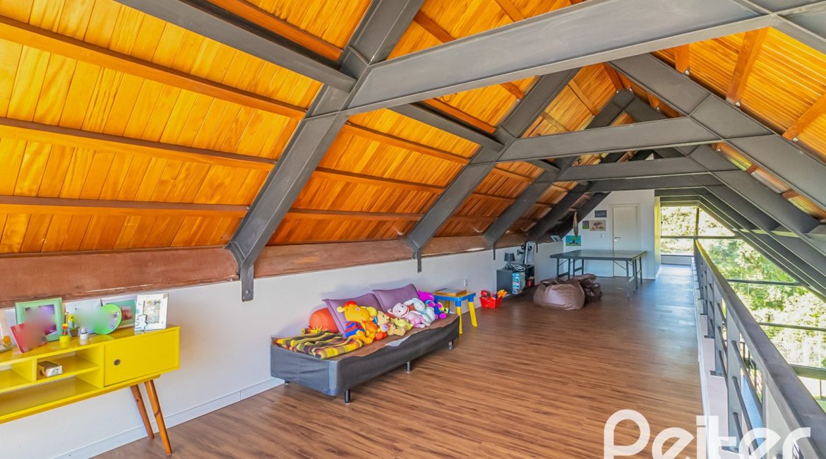 Casa em Condomínio à venda com 395m², 4 dormitórios, 4 suítes, 4 vagas, no bairro Alphaville em PORTO ALEGRE