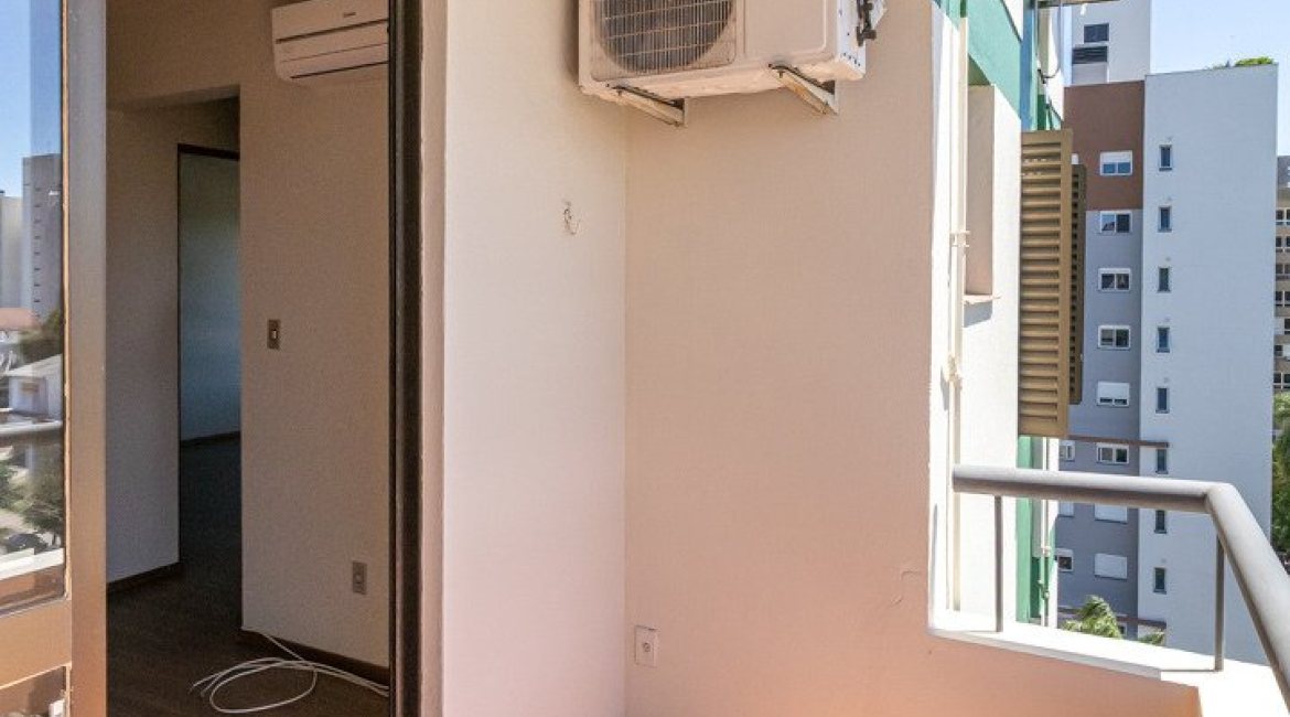 Apartamento à venda com 70m², 2 dormitórios, 1 vaga, no bairro Tristeza em Porto Alegre