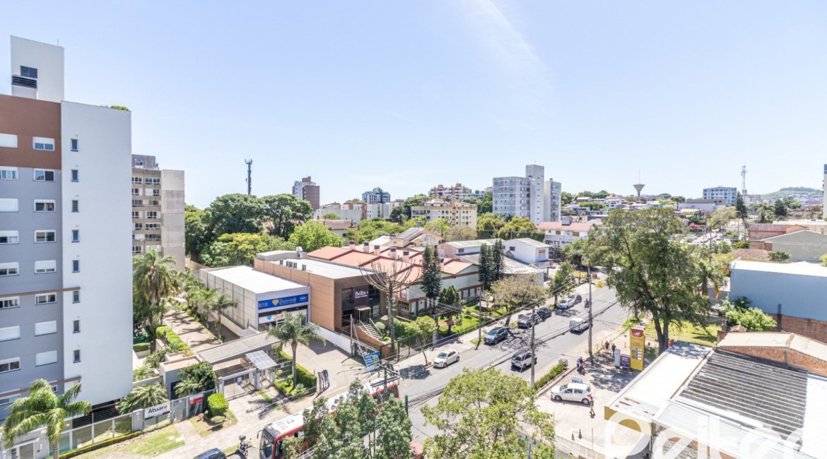 Apartamento à venda com 70m², 2 dormitórios, 1 vaga, no bairro Tristeza em Porto Alegre