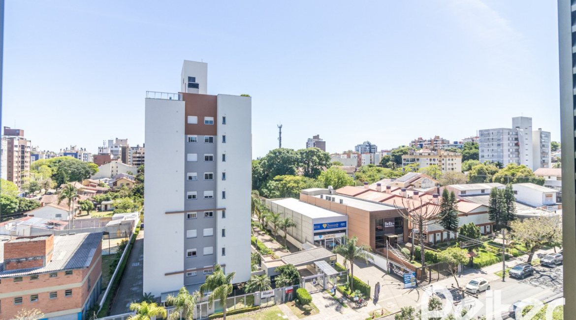 Apartamento à venda com 70m², 2 dormitórios, 1 vaga, no bairro Tristeza em Porto Alegre