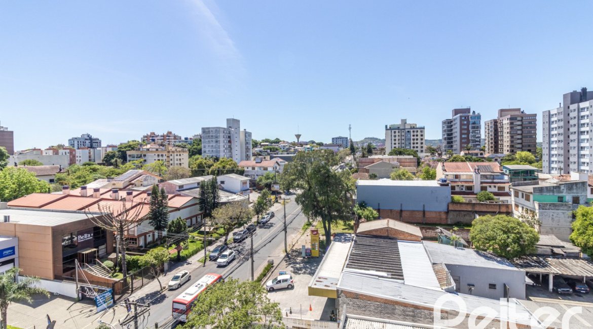 Apartamento à venda com 70m², 2 dormitórios, 1 vaga, no bairro Tristeza em Porto Alegre