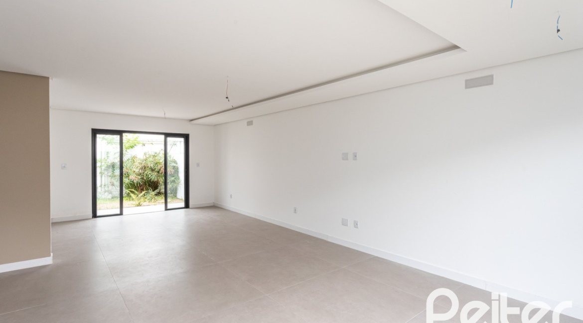 Casa em Condomínio à venda com 148m², 3 dormitórios, 3 suítes, 2 vagas, no bairro Ipanema em Porto Alegre
