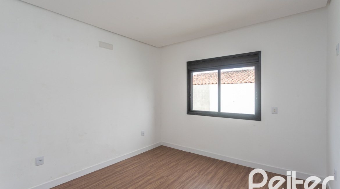 Casa em Condomínio à venda com 148m², 3 dormitórios, 3 suítes, 2 vagas, no bairro Ipanema em Porto Alegre