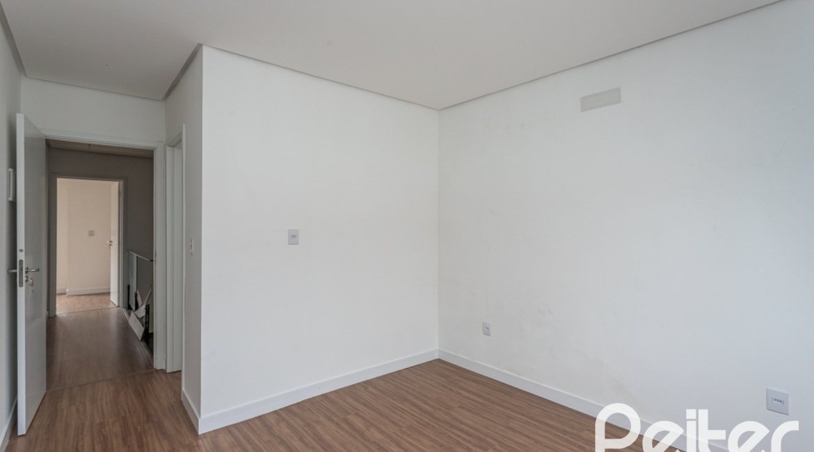 Casa em Condomínio à venda com 148m², 3 dormitórios, 3 suítes, 2 vagas, no bairro Ipanema em Porto Alegre