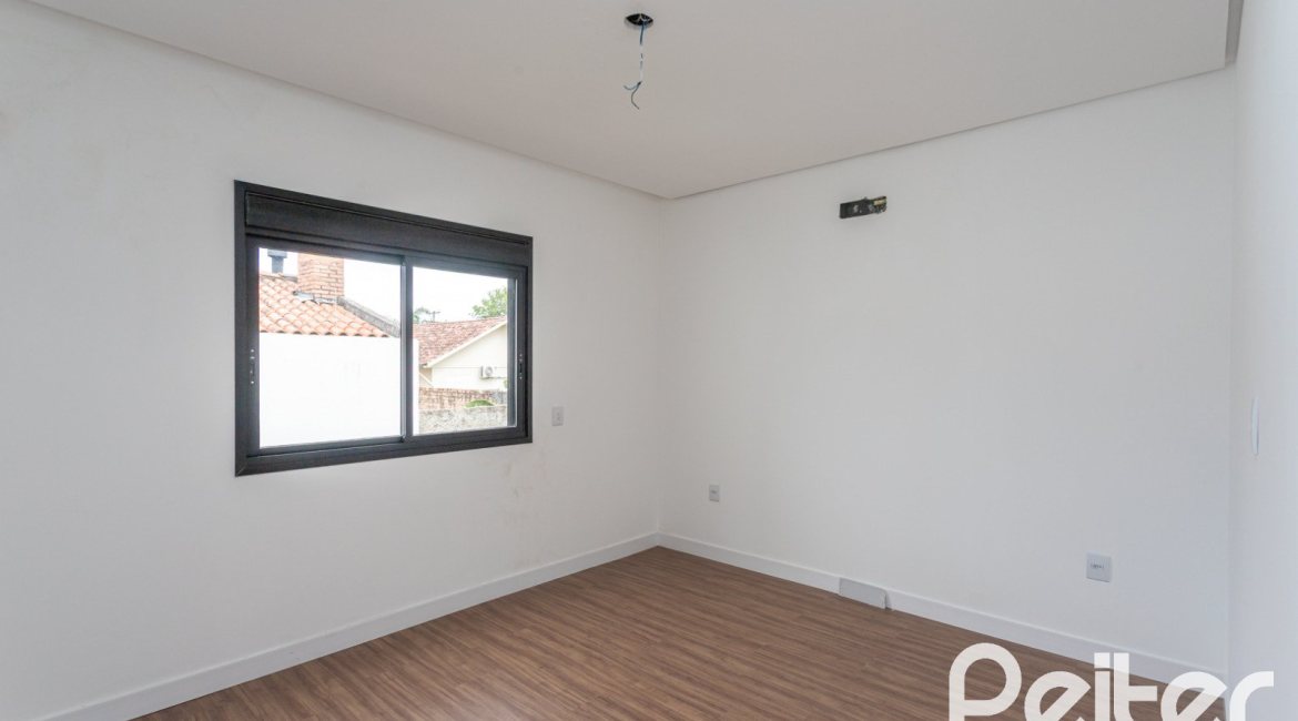 Casa em Condomínio à venda com 148m², 3 dormitórios, 3 suítes, 2 vagas, no bairro Ipanema em Porto Alegre