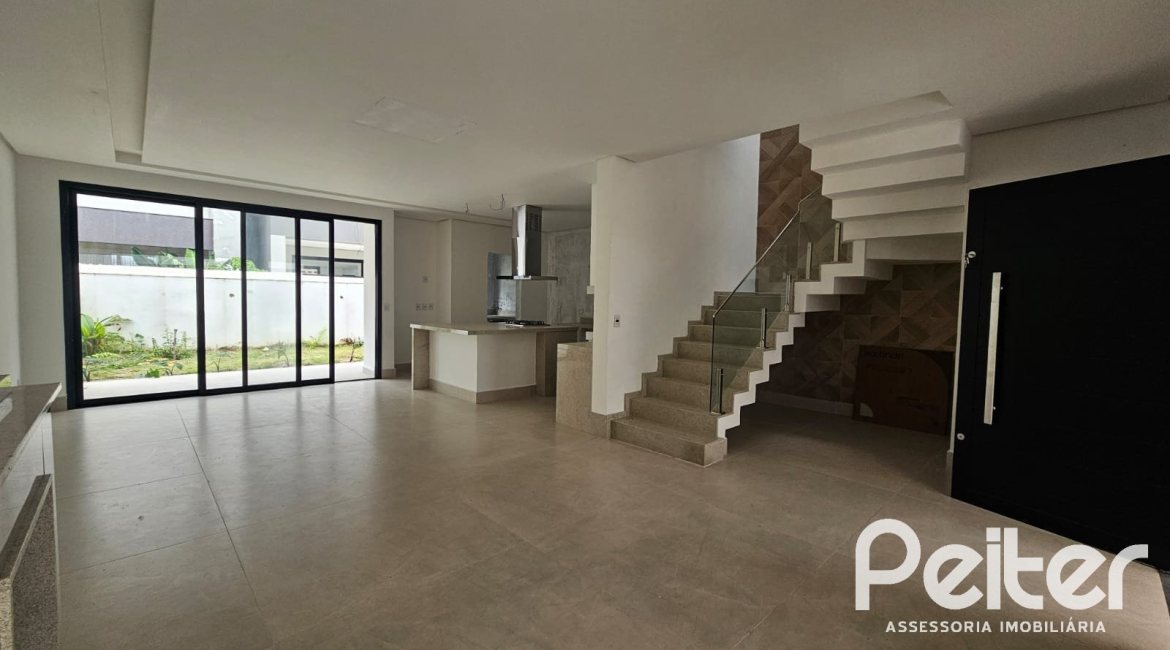 Casa em Condomínio à venda com 216m², 3 dormitórios, 3 suítes, 2 vagas, no bairro Ipanema em Porto Alegre