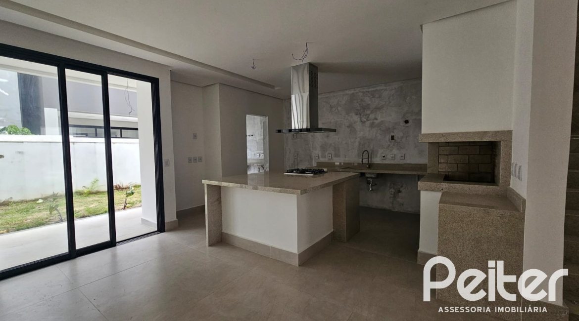 Casa em Condomínio à venda com 216m², 3 dormitórios, 3 suítes, 2 vagas, no bairro Ipanema em Porto Alegre