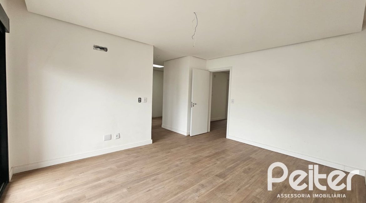 Casa em Condomínio à venda com 216m², 3 dormitórios, 3 suítes, 2 vagas, no bairro Ipanema em Porto Alegre