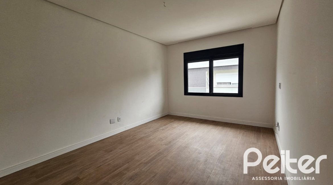 Casa em Condomínio à venda com 216m², 3 dormitórios, 3 suítes, 2 vagas, no bairro Ipanema em Porto Alegre