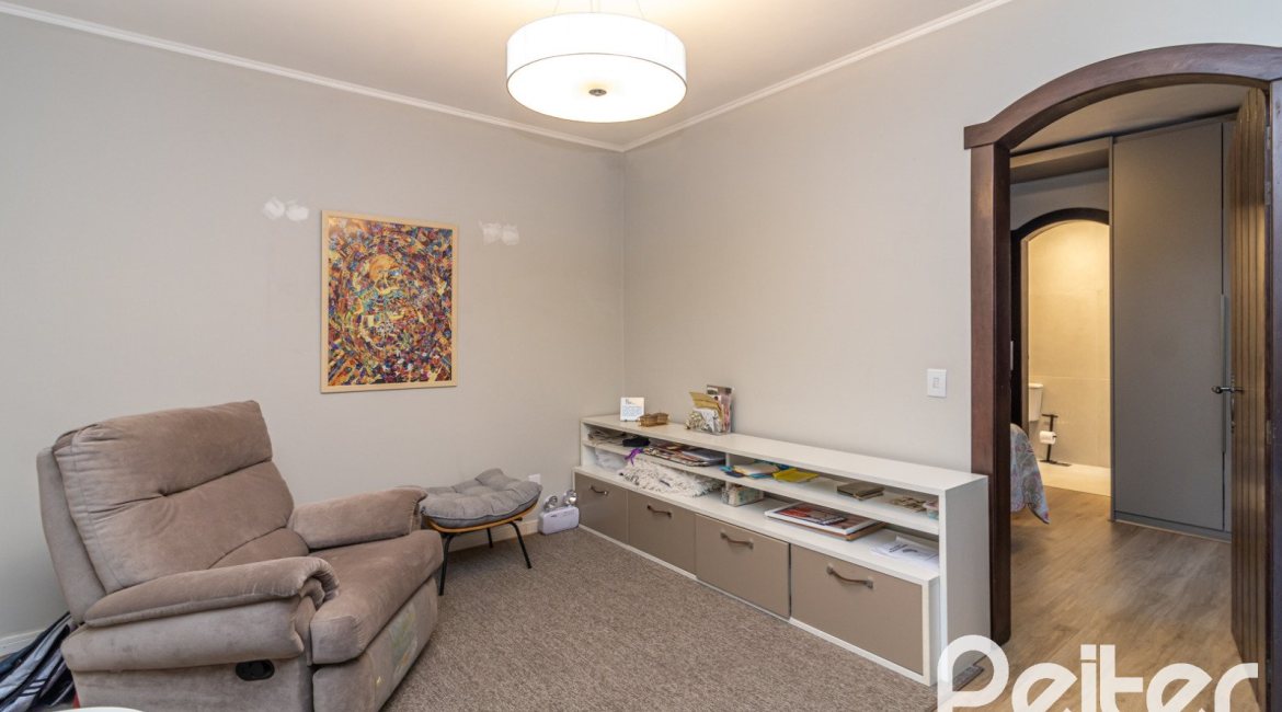 Casa em Condomínio à venda com 421m², 3 dormitórios, 3 suítes, 4 vagas, no bairro Tristeza em Porto Alegre