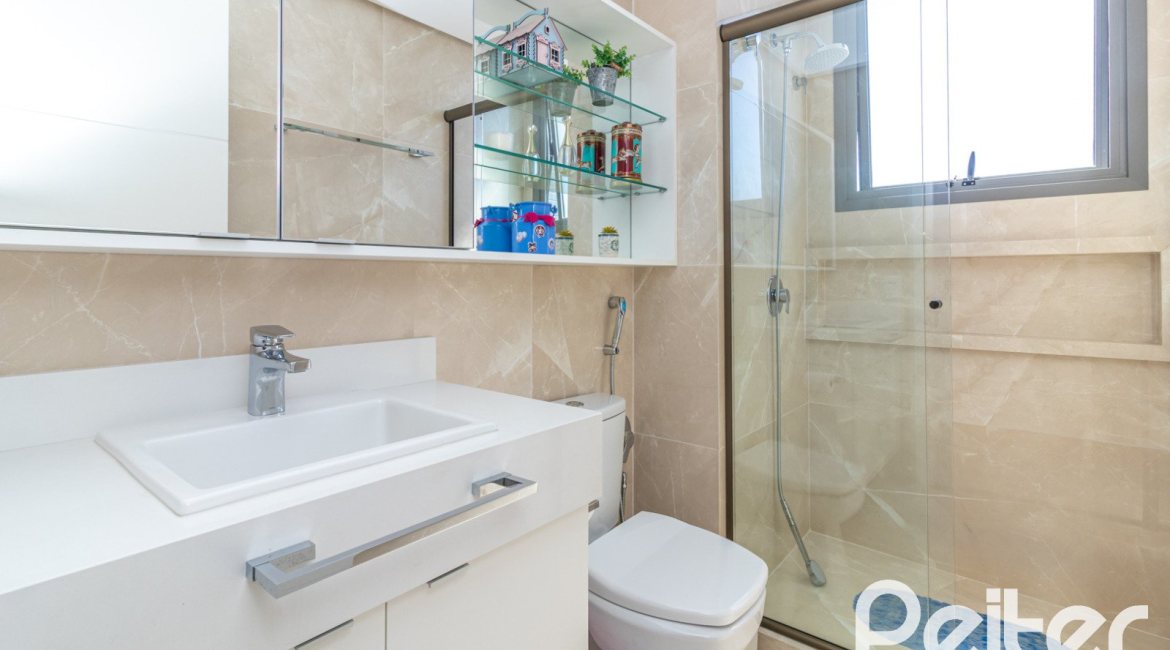 Apartamento à venda com 217m², 3 dormitórios, 3 suítes, 3 vagas, no bairro Tristeza em PORTO ALEGRE