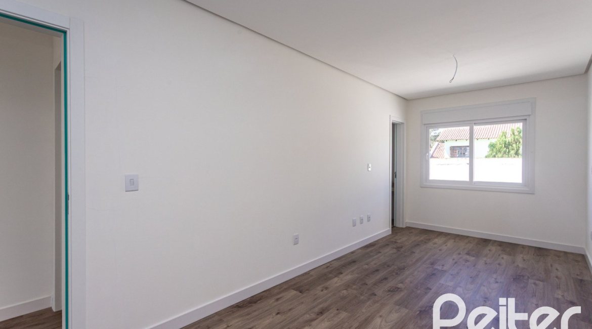 Casa em Condomínio à venda com 150m², 3 dormitórios, 3 suítes, 2 vagas, no bairro Ipanema em Porto Alegre