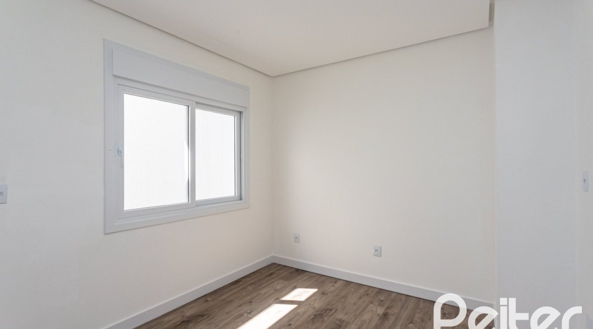 Casa em Condomínio à venda com 150m², 3 dormitórios, 3 suítes, 2 vagas, no bairro Ipanema em Porto Alegre