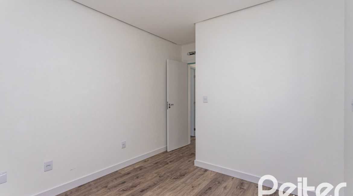 Casa em Condomínio à venda com 150m², 3 dormitórios, 3 suítes, 2 vagas, no bairro Ipanema em Porto Alegre