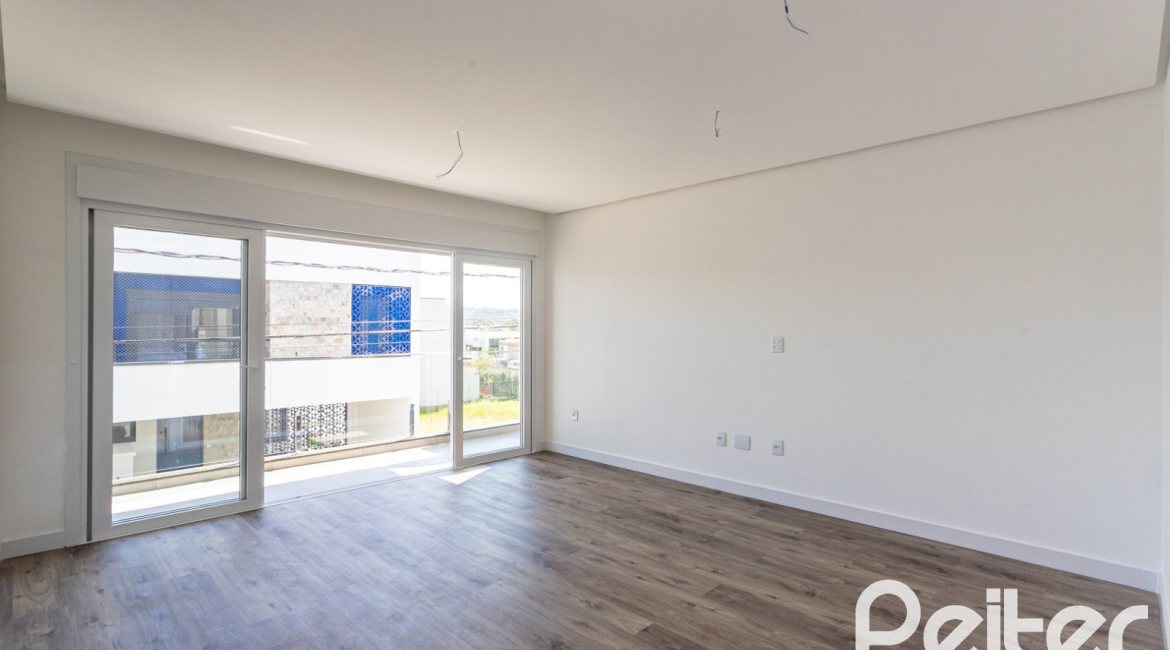 Casa em Condomínio à venda com 150m², 3 dormitórios, 3 suítes, 2 vagas, no bairro Ipanema em Porto Alegre