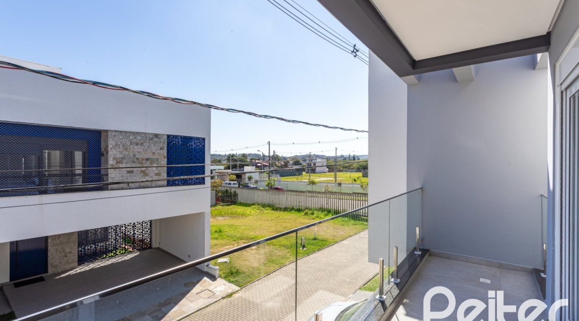 Casa em Condomínio à venda com 150m², 3 dormitórios, 3 suítes, 2 vagas, no bairro Ipanema em Porto Alegre