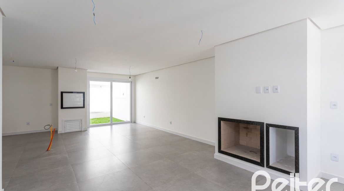 Casa em Condomínio à venda com 150m², 3 dormitórios, 3 suítes, 2 vagas, no bairro Ipanema em Porto Alegre