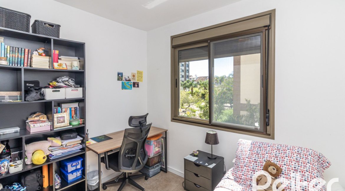 Apartamento à venda com 89m², 3 dormitórios, 1 suíte, 1 vaga, no bairro Ipanema em PORTO ALEGRE