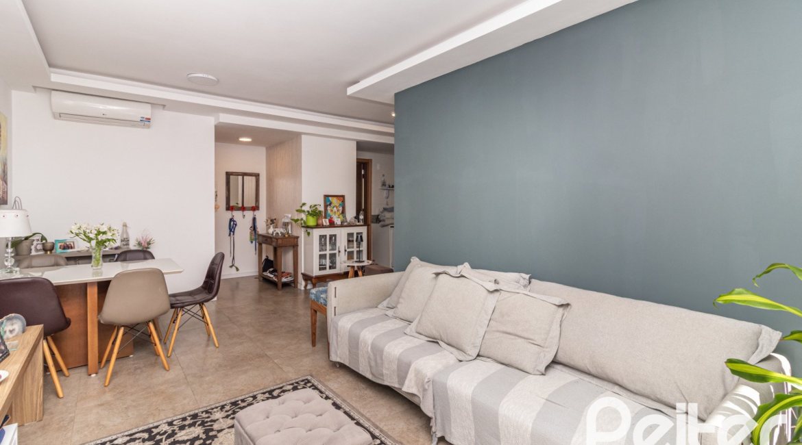 Apartamento à venda com 89m², 3 dormitórios, 1 suíte, 1 vaga, no bairro Ipanema em PORTO ALEGRE