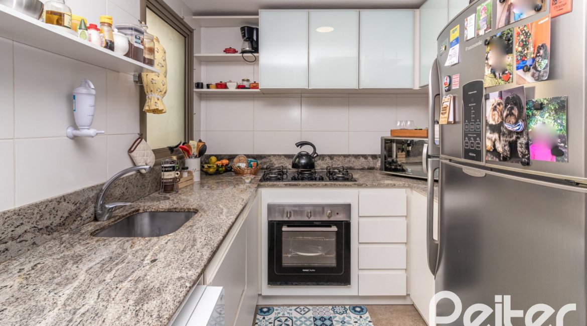 Apartamento à venda com 89m², 3 dormitórios, 1 suíte, 1 vaga, no bairro Ipanema em PORTO ALEGRE