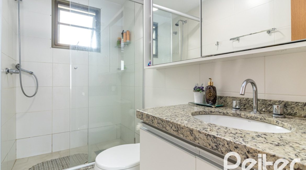 Apartamento à venda com 89m², 3 dormitórios, 1 suíte, 1 vaga, no bairro Ipanema em PORTO ALEGRE