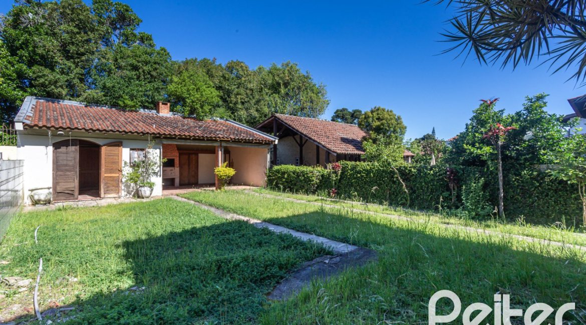 Casa à venda com 171m², 3 dormitórios, 1 suíte, no bairro Ipanema em Porto Alegre