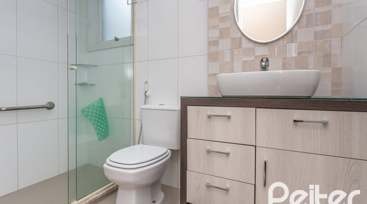 Apartamento à venda com 95m², 3 dormitórios, 1 suíte, 2 vagas, no bairro Tristeza em PORTO ALEGRE