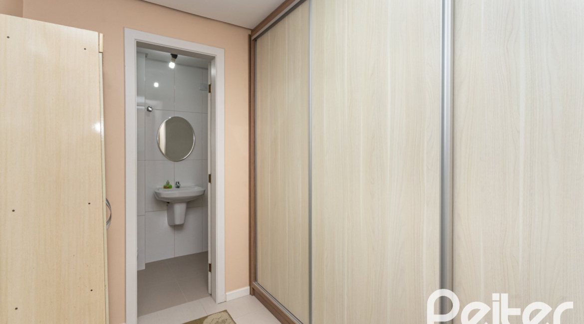 Apartamento à venda com 95m², 3 dormitórios, 1 suíte, 2 vagas, no bairro Tristeza em PORTO ALEGRE