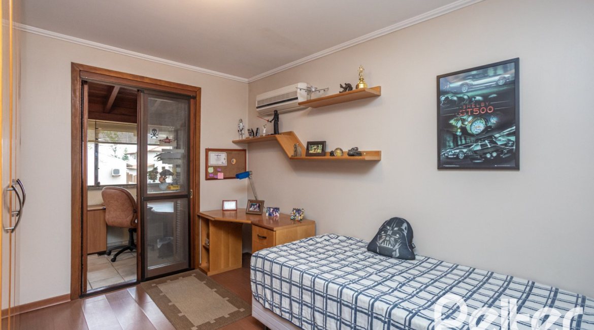 Casa em Condomínio à venda com 340m², 3 dormitórios, 1 suíte, 2 vagas, no bairro Jardim Isabel em Porto Alegre