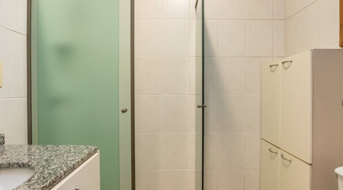 Casa em Condomínio à venda com 340m², 3 dormitórios, 1 suíte, 2 vagas, no bairro Jardim Isabel em Porto Alegre